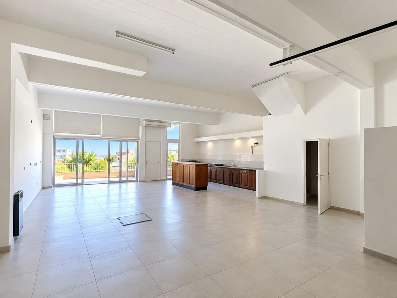 Foto de EXCEPCIONAL RESIDENCIA DE 8 AMBIENTES - Ramos Mejia, imagen 5