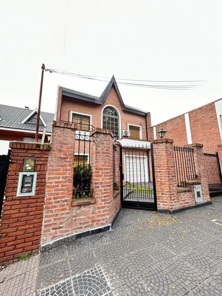 Foto de EXELENTE CASA DE 2 PLANTAS CON GARAGE- Ciudad Madero, imagen 2