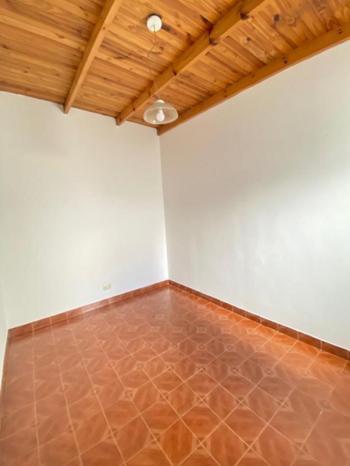 Foto de VELEZ SARSFIELD 1218 - CASA CON LOCAL, imagen 5
