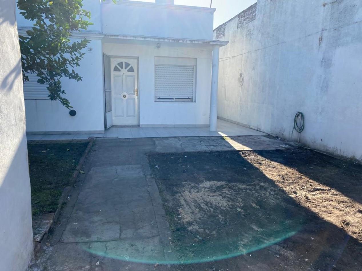 Foto de VELEZ SARSFIELD 1218 - CASA CON LOCAL, imagen 1