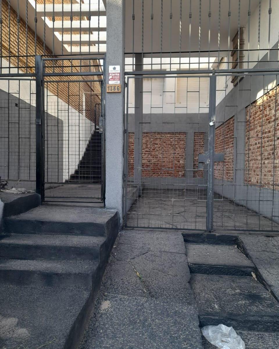 B Maipú, Continuac de Av Sabattini, Frente Al Parque. Ricardo Lutti 1382 1