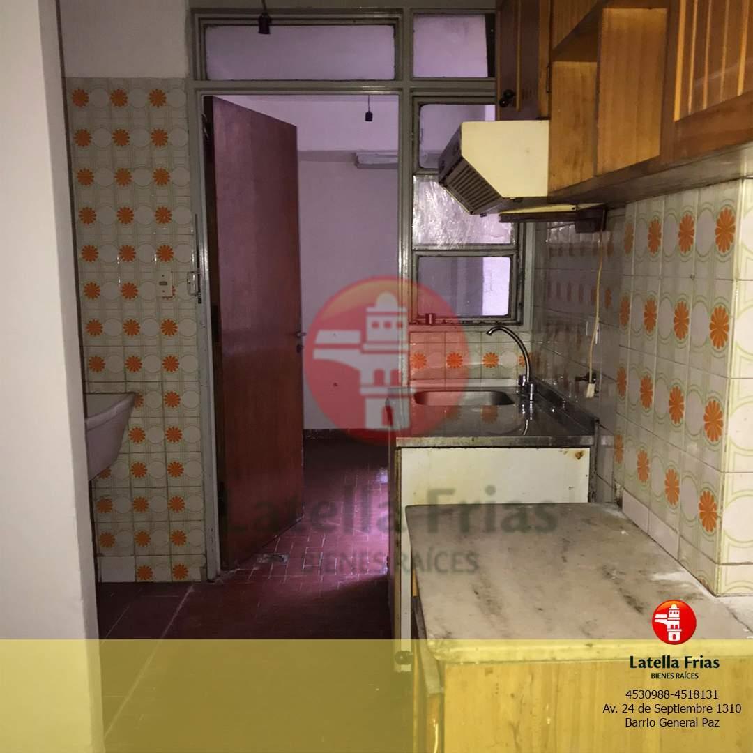 Centro - 3 Dorm. - Av Olmos 238 - Luminoso con Balcon 5