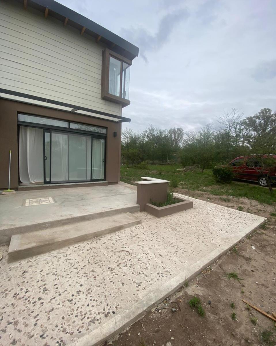 Anisacate - Hermosa Casa a Estrenar - 860 m² Lote 3