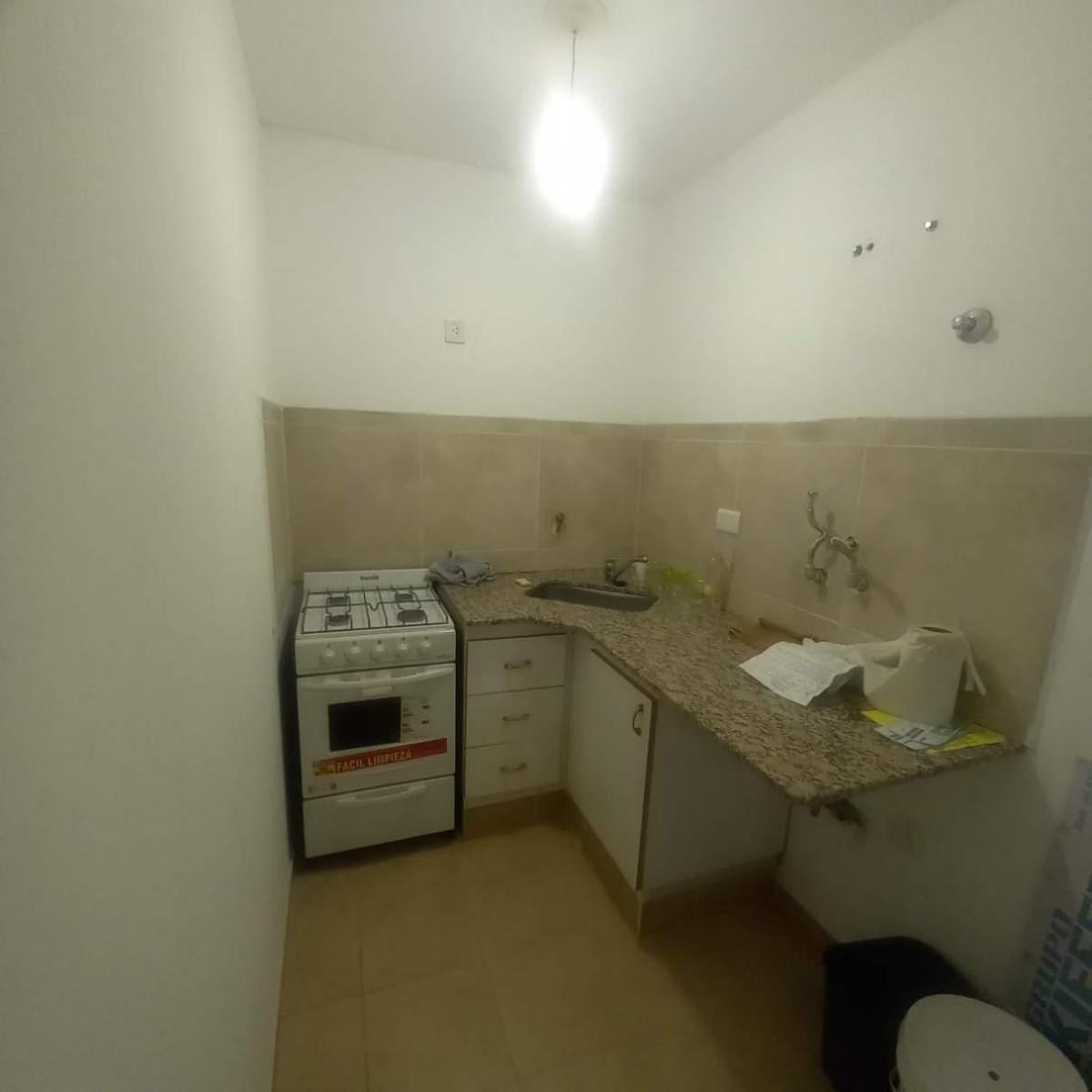 Bº San Martín - Oporrtunidad! Depto - en Venta - Colombres 2500 - Esq Ceferino de Lastra 4
