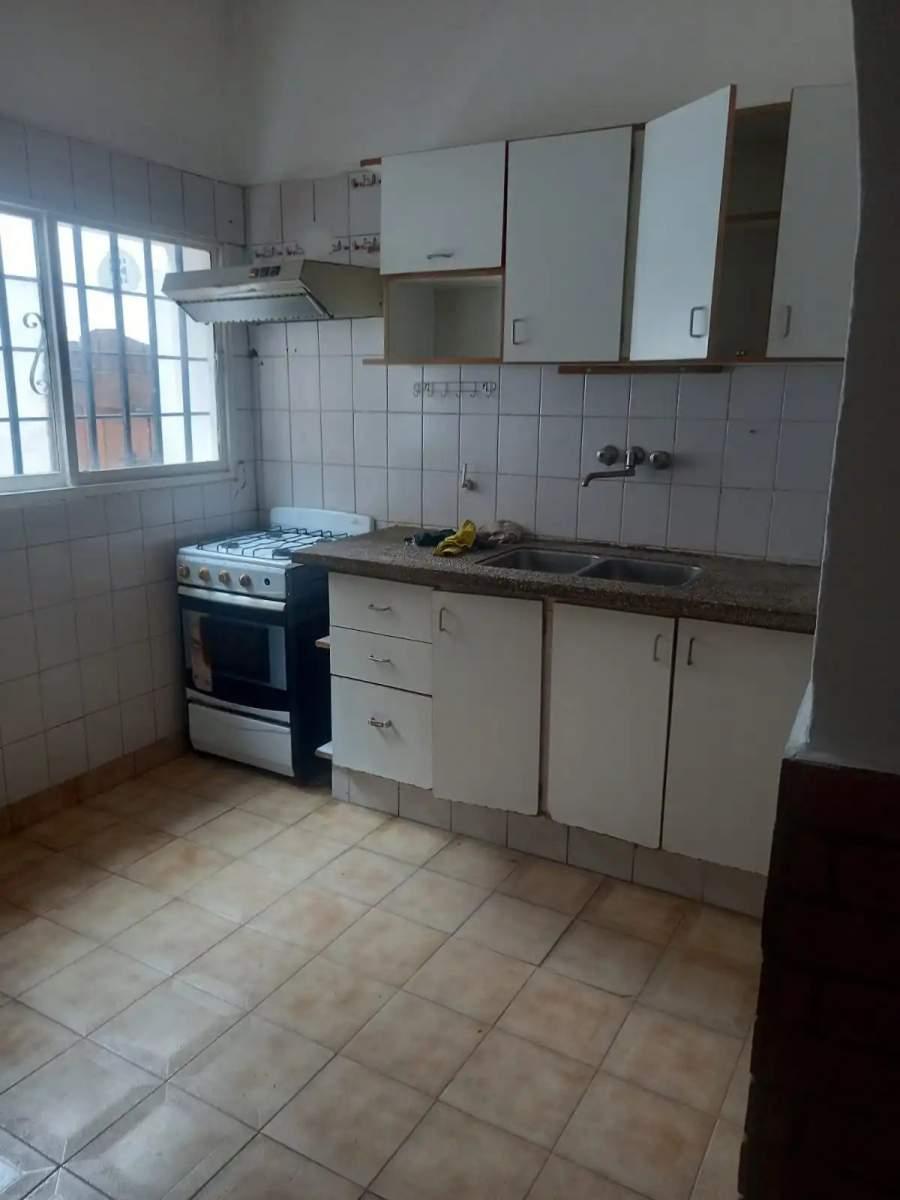 B° Alberdi - Duplex 2 Dormt. C - Patio, a Reciclar - Zona Nuevo Centro Shopping 5