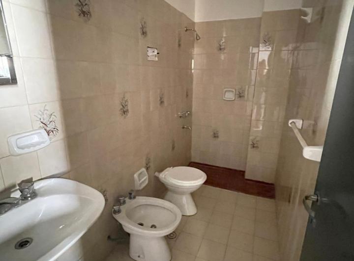 Av Colon 1537 - Oportunidad - 2 Dorm. C Balcon y Espacio Para Vehiculo 1