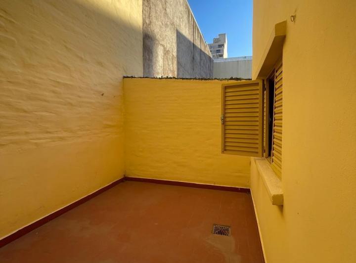 Colon 1537 - Oportunidad 2 Dorm. Cpatio y Espacio Para Vehículo 3