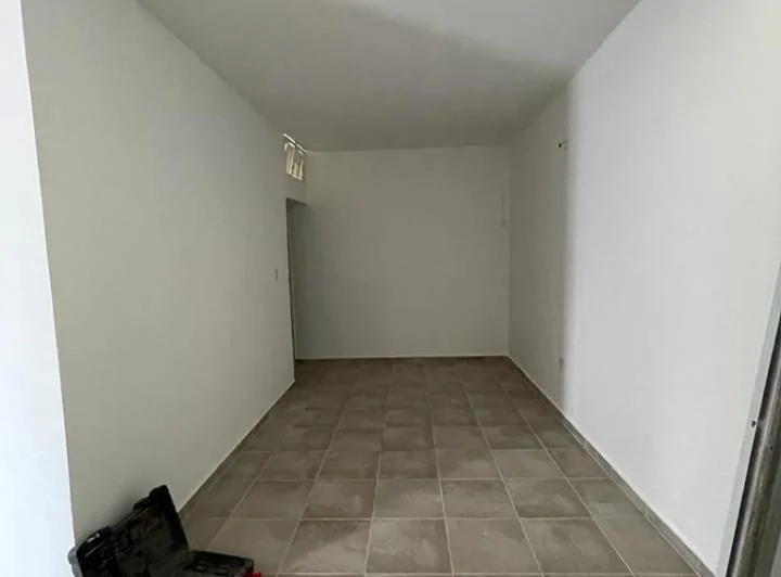 BCOLON - ASTURIAS 1828 - UN DORMITORIO CON PATIO 1