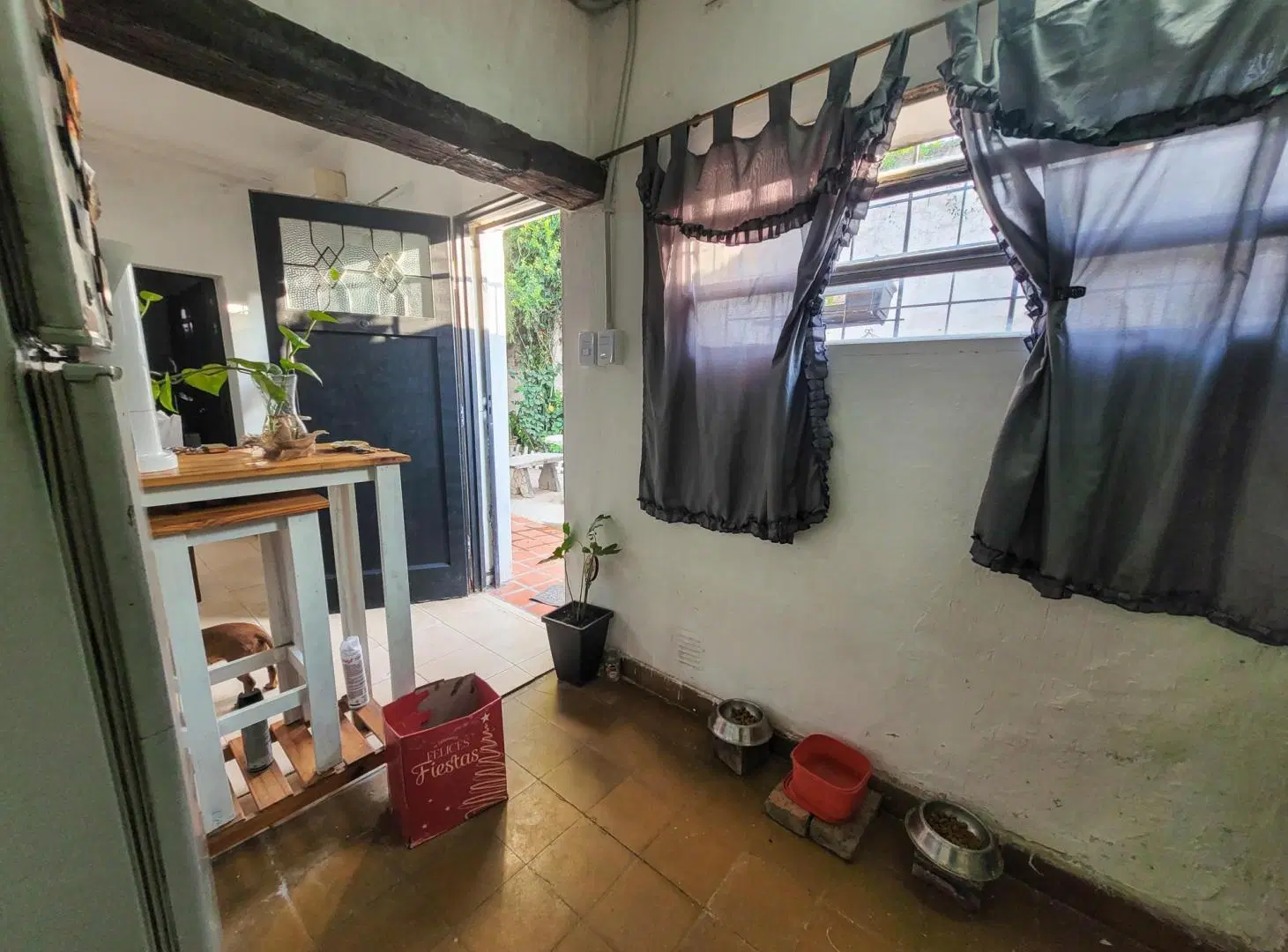 Casa 2 dormitorios 125m terreno en Arguello Norte 2