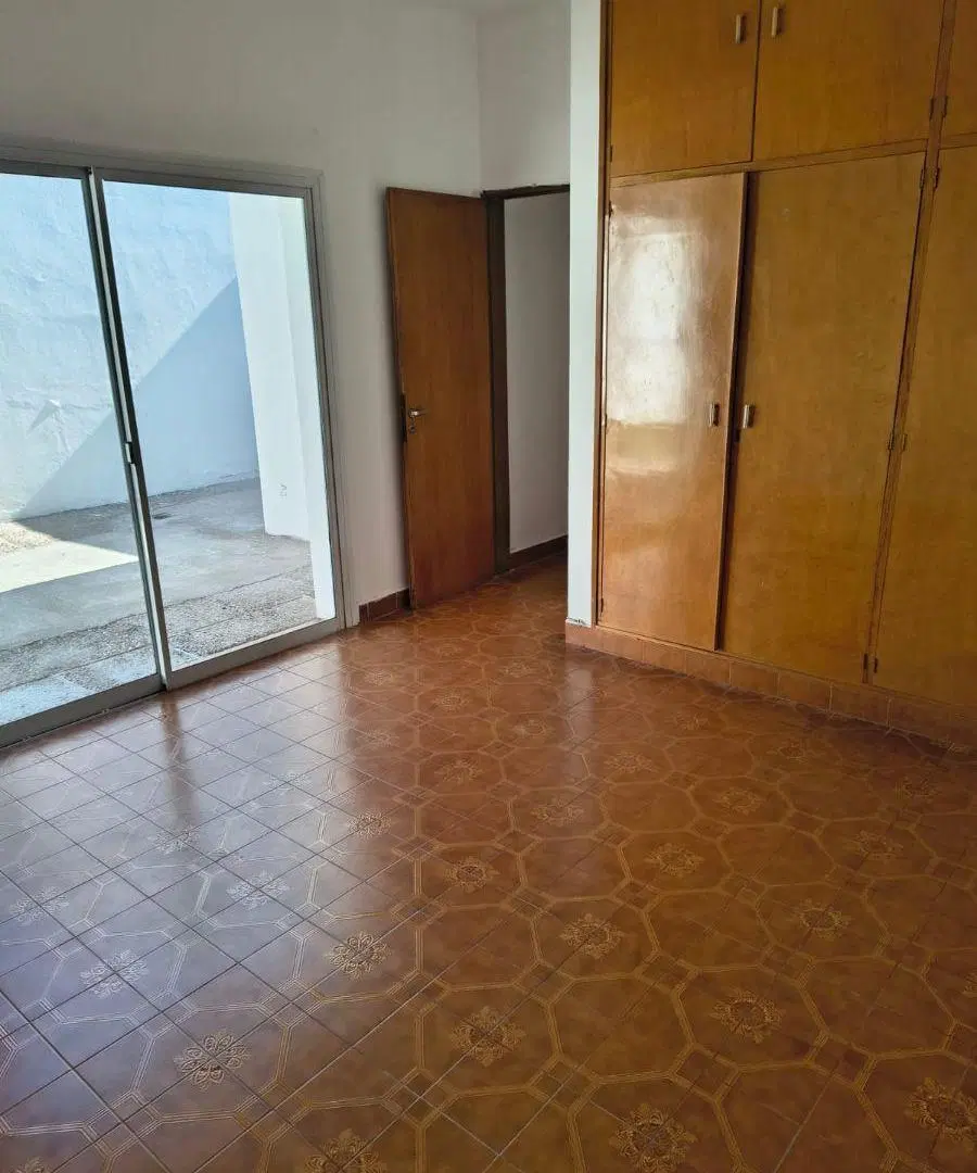 Villa Dolores.APTA CREDITO. Centro. Excelente ubic. 3 dorm. 2 baños Garaje. Dep. de servicio.Patio 4