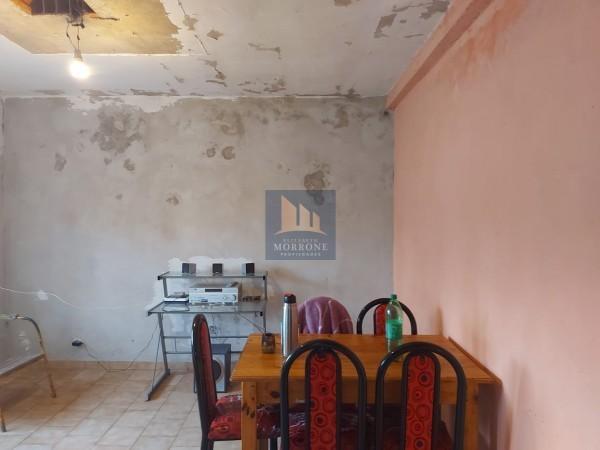 Foto de CASA EN VENTA A RECICLAR APTA CREDITO 3 DORMITORIOS, GOWLAN 180, imagen 2