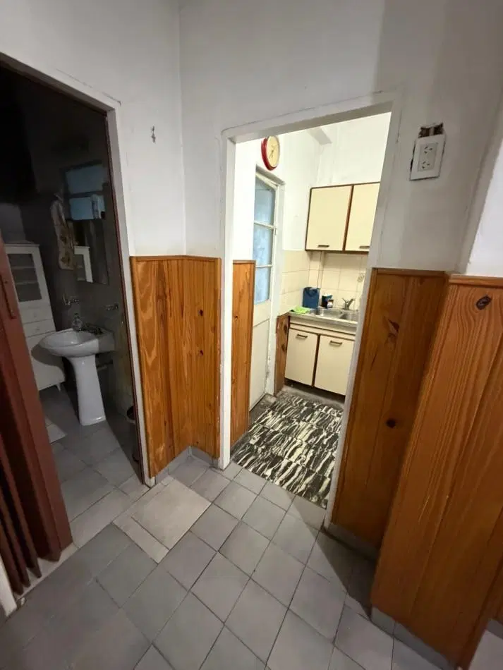 ALQUILER PH DOS AMBIENTES MAS HABITACION AUXILIAR AMOBLADO ZEBALLOS 895 TEMPERLEY 2
