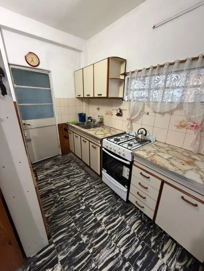 ALQUILER PH DOS AMBIENTES MAS HABITACION AUXILIAR AMOBLADO ZEBALLOS 895 TEMPERLEY 4