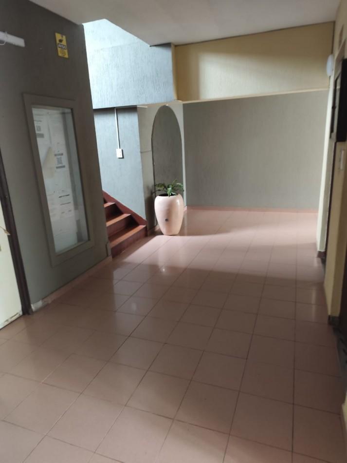 Foto de ALQUILER 4 AMBIENTES SUPER AMPLIO EN COMPLEJO HABITACIONAL WILDE -LAS, imagen 3