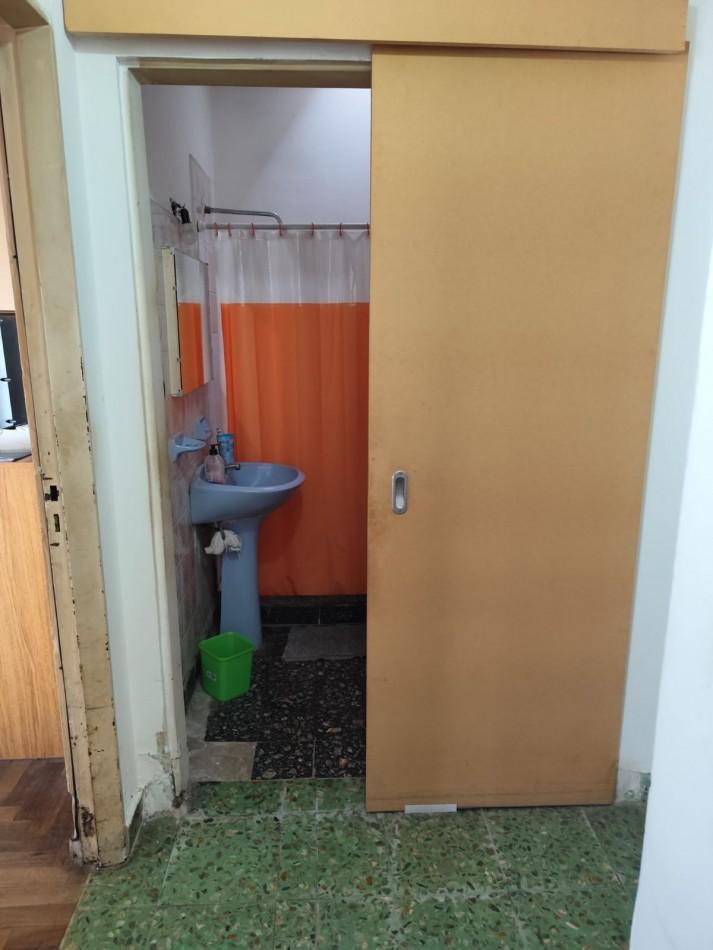 Foto de ALQUILER PH AL FONDO 3 AMBIENTES CON PATIO Y LAVADERO - RIVADAVIA 1372, imagen 4