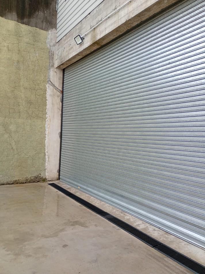 Foto de ALQUILER IMPORTANTE GALPON/LOCAL -AV EVA PERON 550 TEMPERLEY-, imagen 5