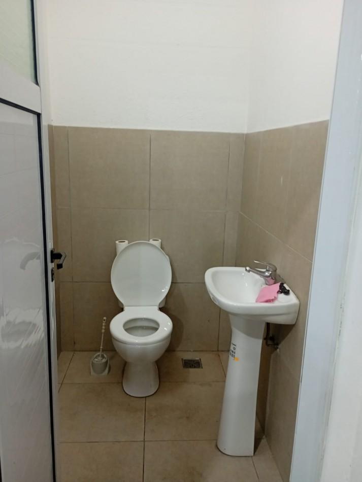 Foto de ALQUILER IMPORTANTE GALPON/LOCAL -AV EVA PERON 550 TEMPERLEY-, imagen 4