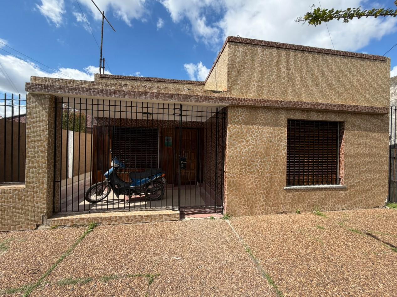 Foto de ALQUILER CASA MUY COMODA AMBIENTES, PARQUE, QUINCHO Y PILETA - PROSPERO, imagen 1