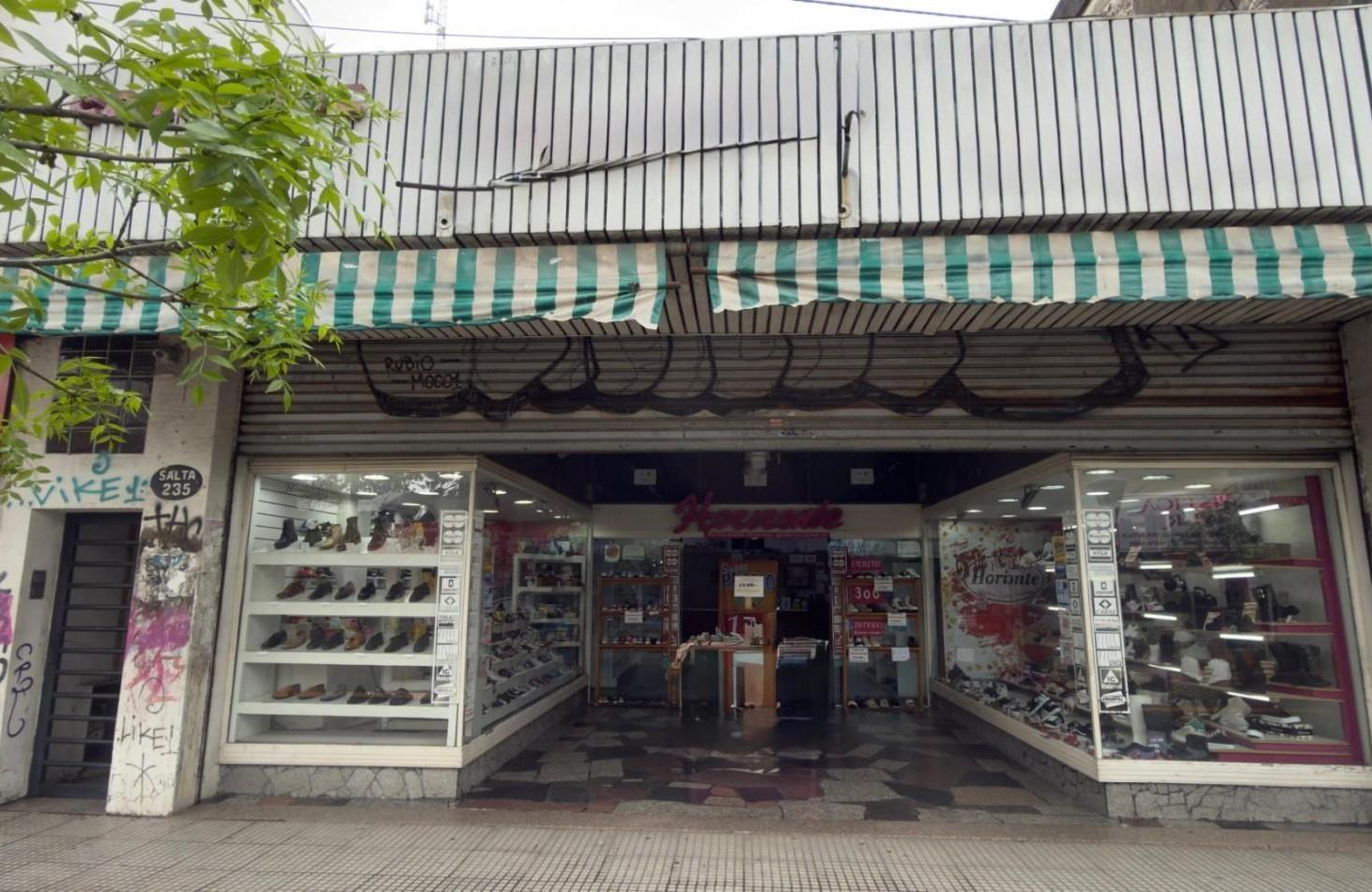 Foto de ALQUILER IMPORTANTE LOCAL ZONA COMERCIAL -SALTA 239 TEMPERLEY-, imagen 2