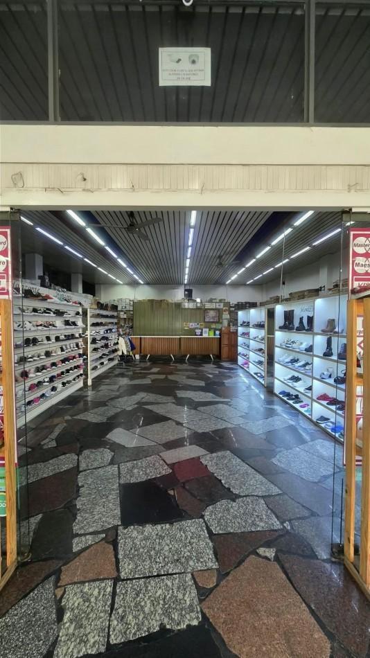 Foto de ALQUILER IMPORTANTE LOCAL ZONA COMERCIAL -SALTA 239 TEMPERLEY-, imagen 1