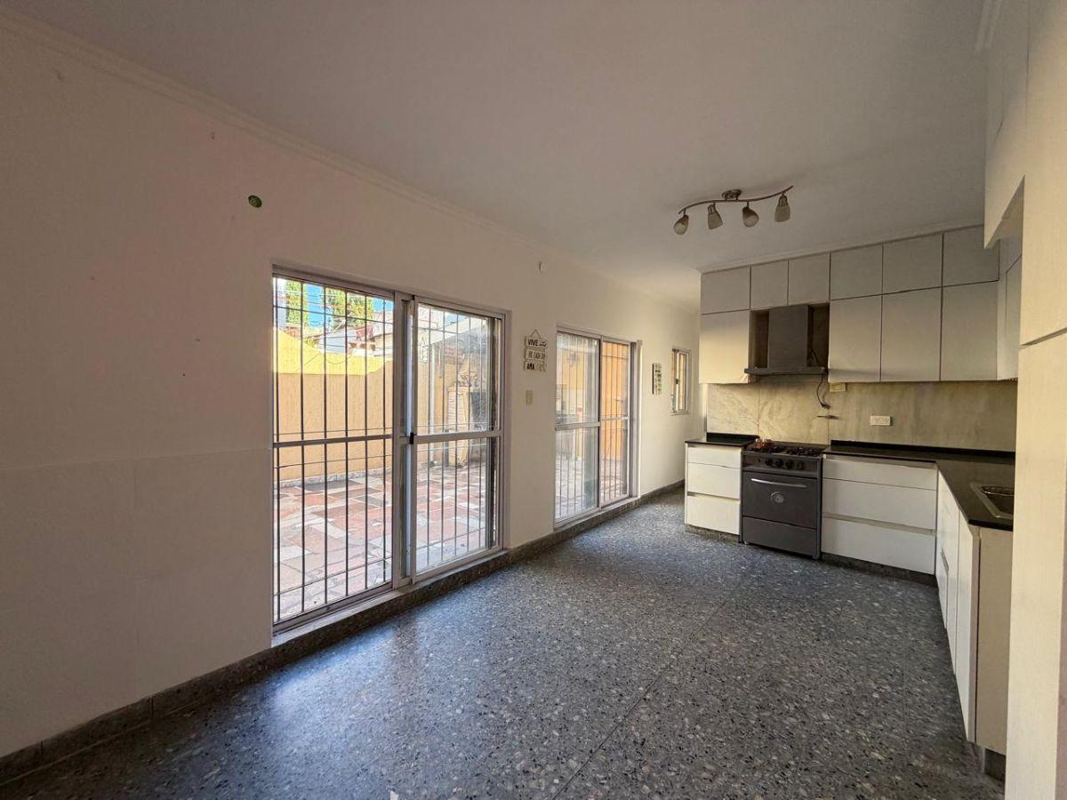 Foto de Venta hermoso PH de 4 ambientes. APTO CREDITO., imagen 1