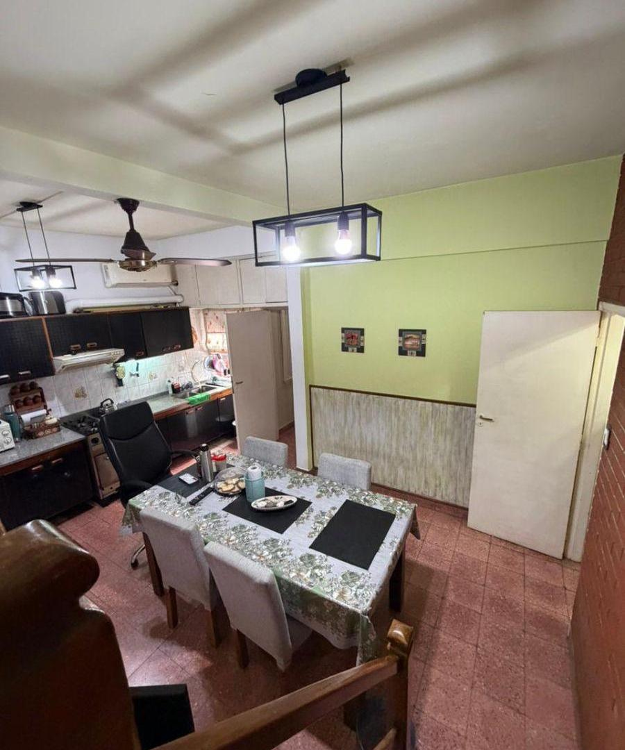 Foto de Venta PH de 3 ambientes en Lanus Oeste, imagen 2