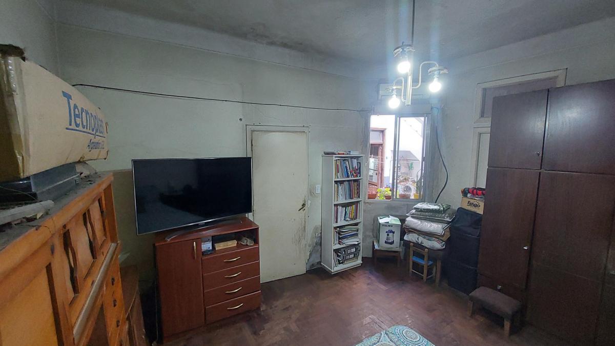 Oportunidad! PH Planta Baja con Cochera y Terraza y Local - Sin Expensas 4