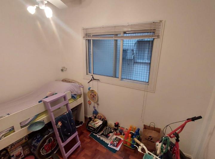 Departamento 4 ambientes con balcón al frente y baulera 5