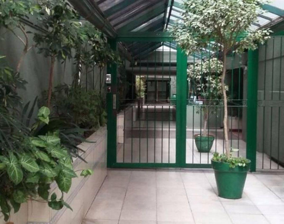 OPORTUNIDAD: Cochera 17 m2 APTO PICK-UP (Entre Paredes) | Seguridad 24hs | Junín 658