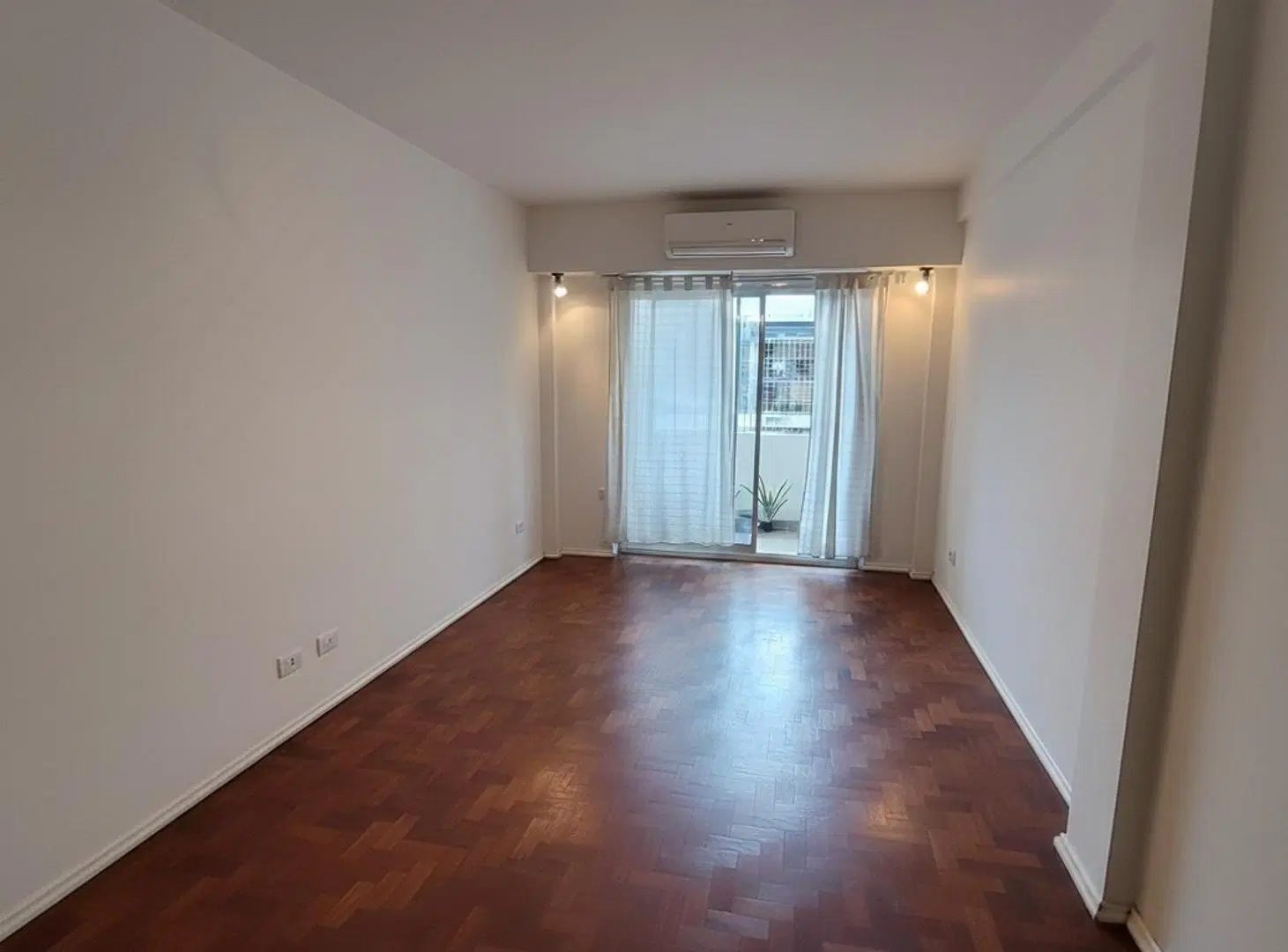 Retasado Departamento 4 Ambientes Venta Almagro con Balcon y 3
