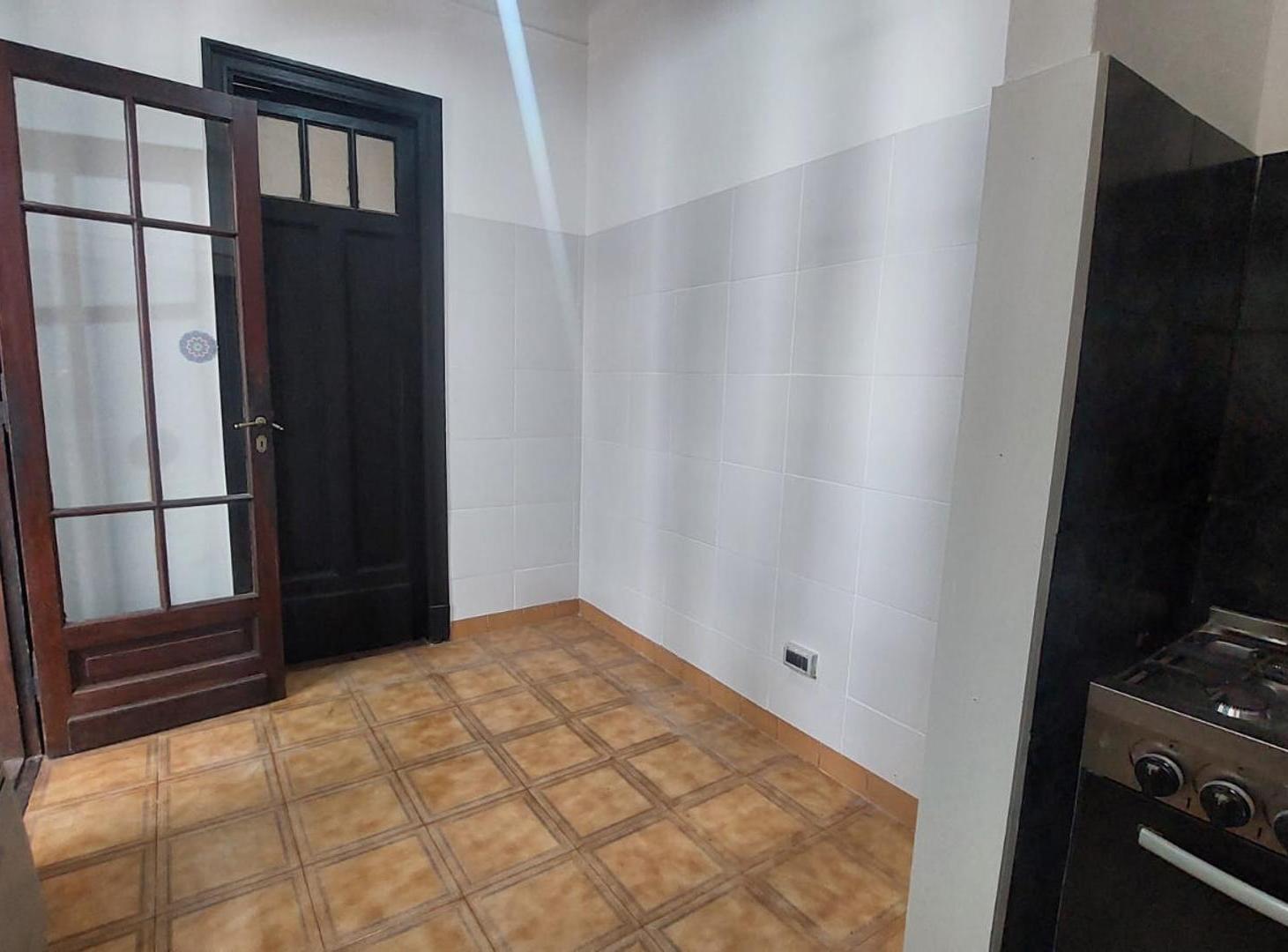 Oportunidad: PH 2 Ambientes y Medio en Venta con Patio
