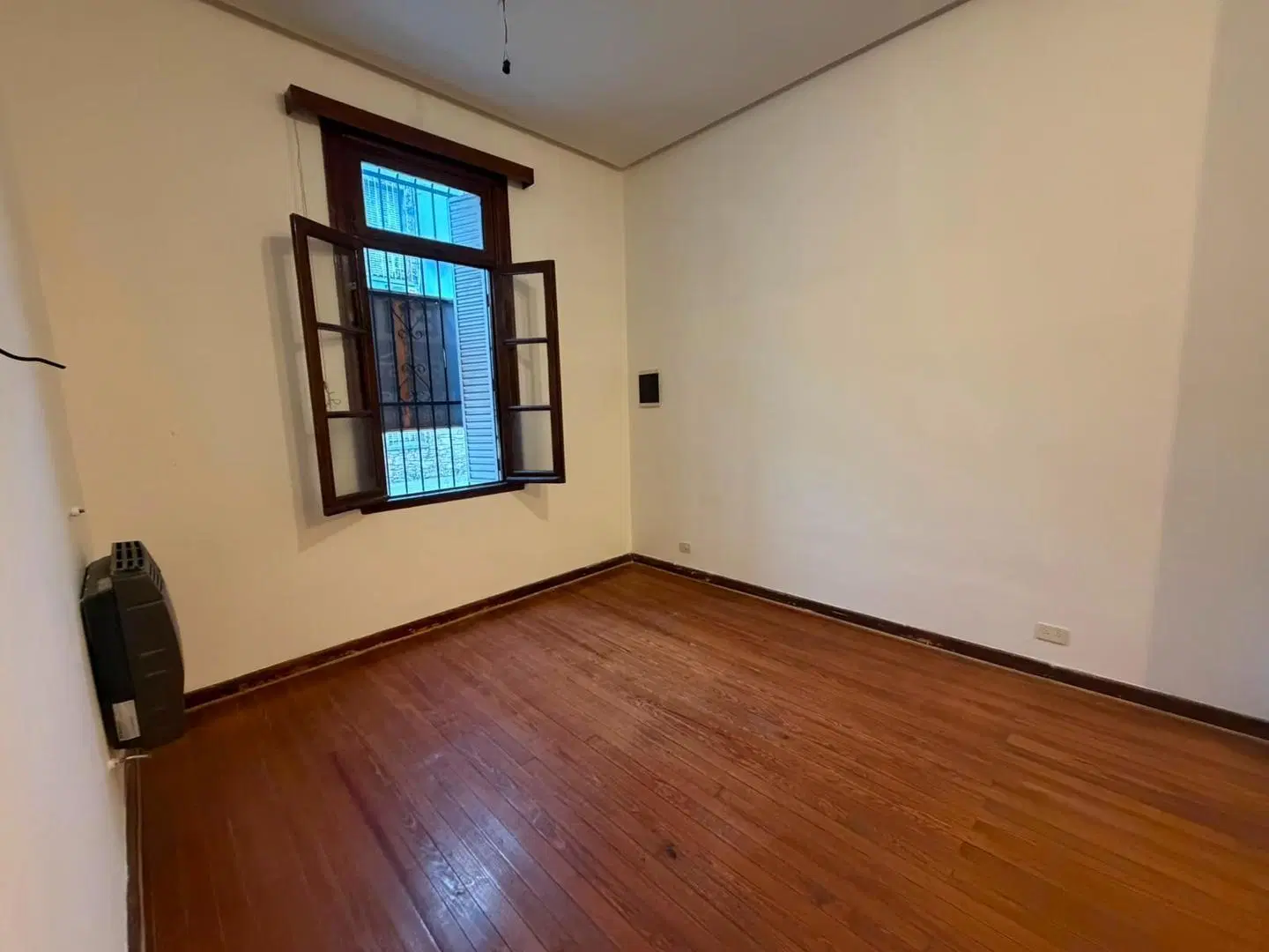 Casa en venta - Barrio de Flores 2