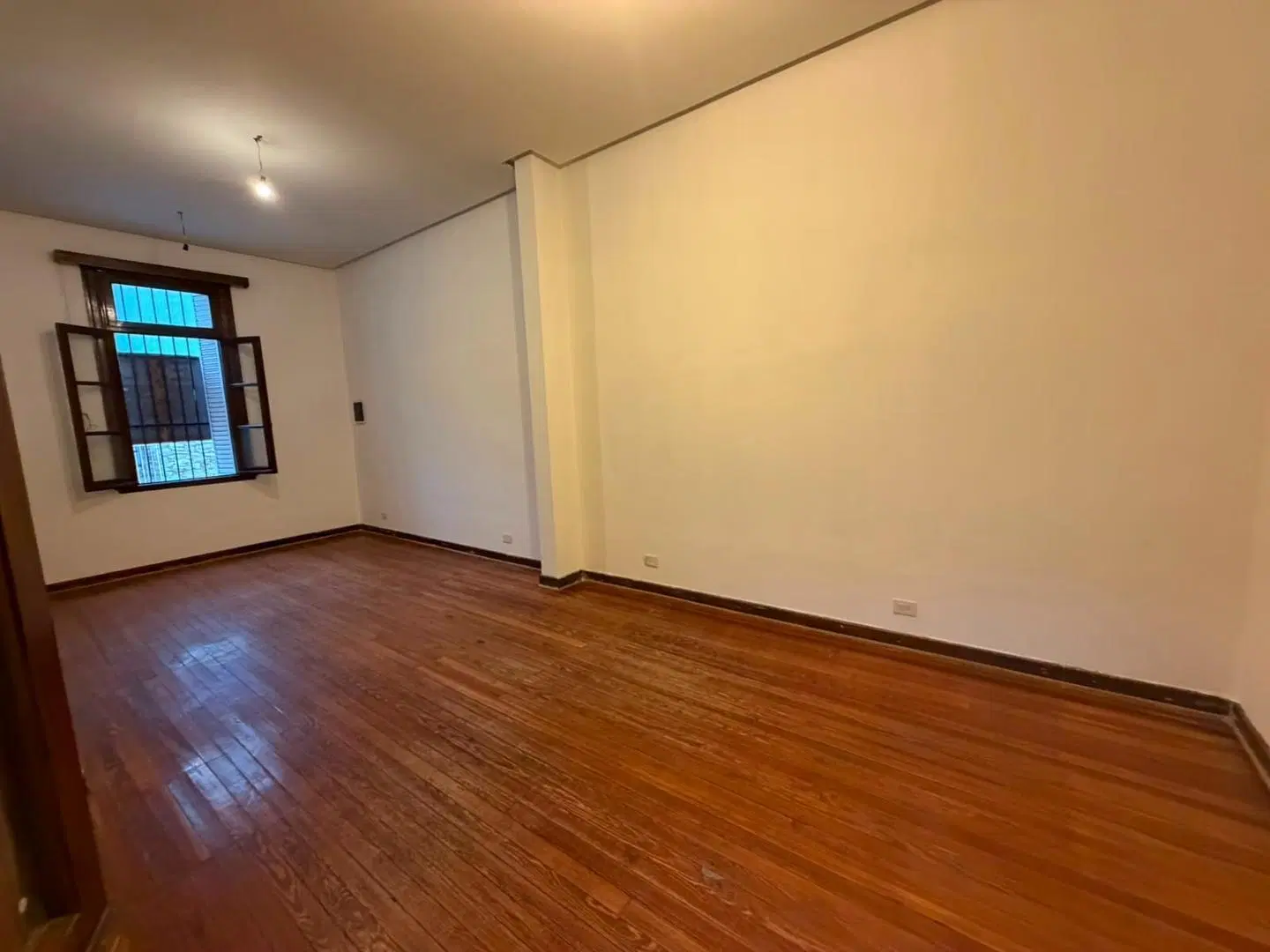 Casa en venta - Barrio de Flores 5