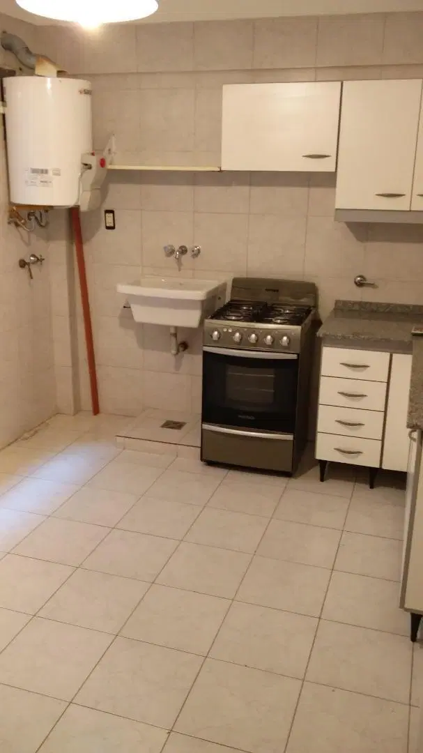 Departamento 2 ambientes con balcón al frente 2