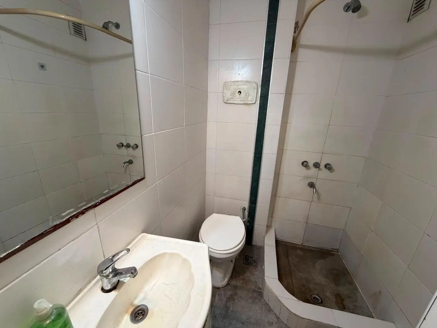 DEPARTAMENTO DOS AMBIENTES EN ALQUILER EN ALMAGRO 2