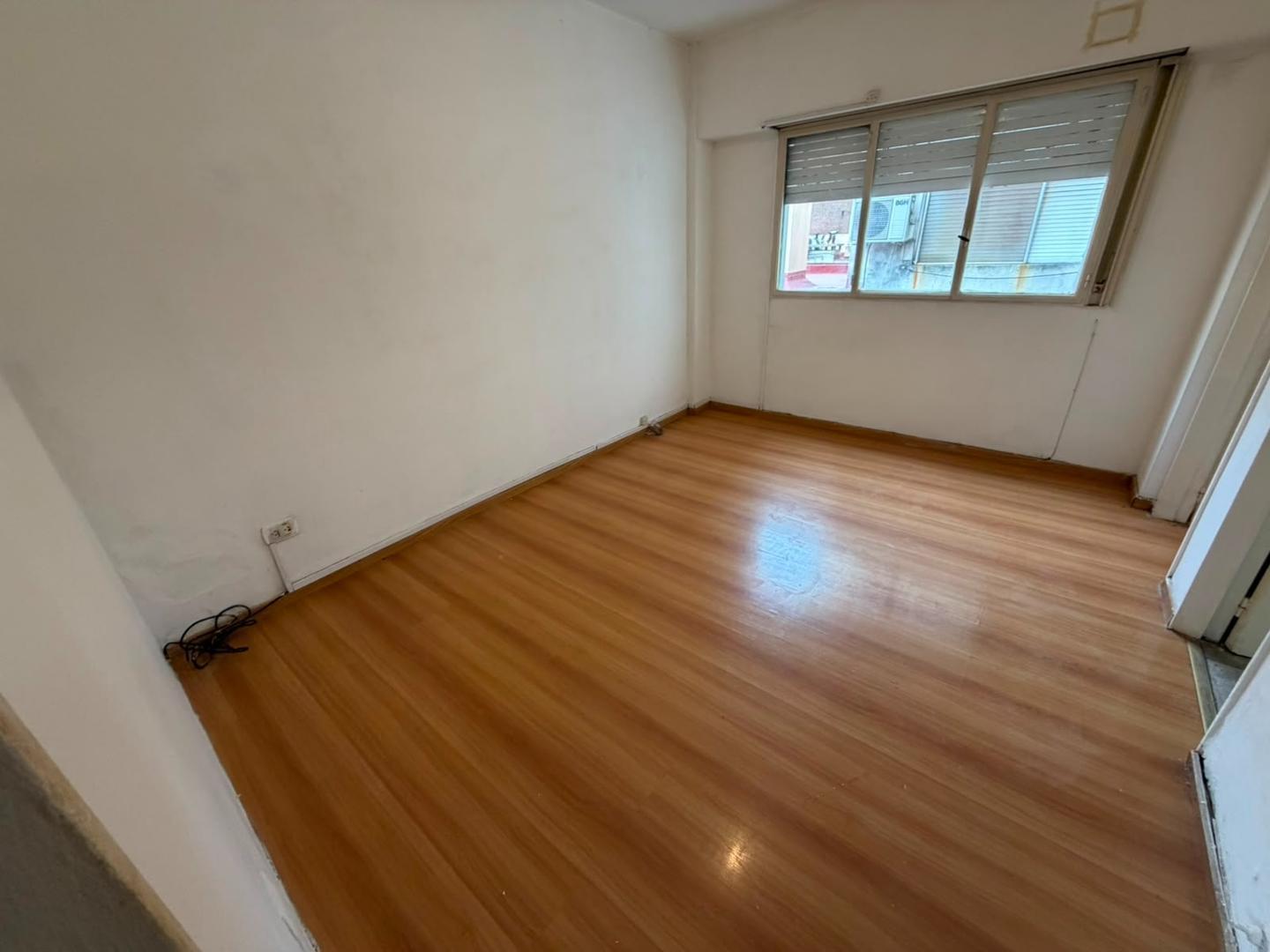 Foto de DEPARTAMENTO DOS AMBIENTES EN ALQUILER EN ALMAGRO, imagen 4