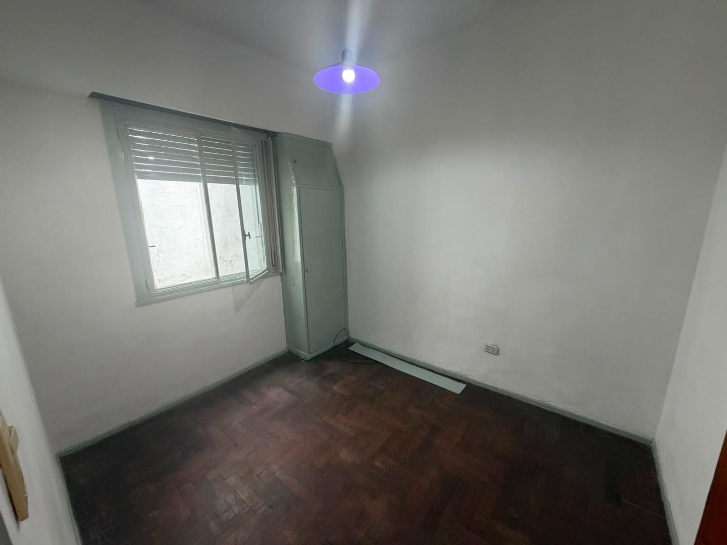 Foto de 3 Ambientes con Balcón Corrido - 2do piso por escalera, imagen 5