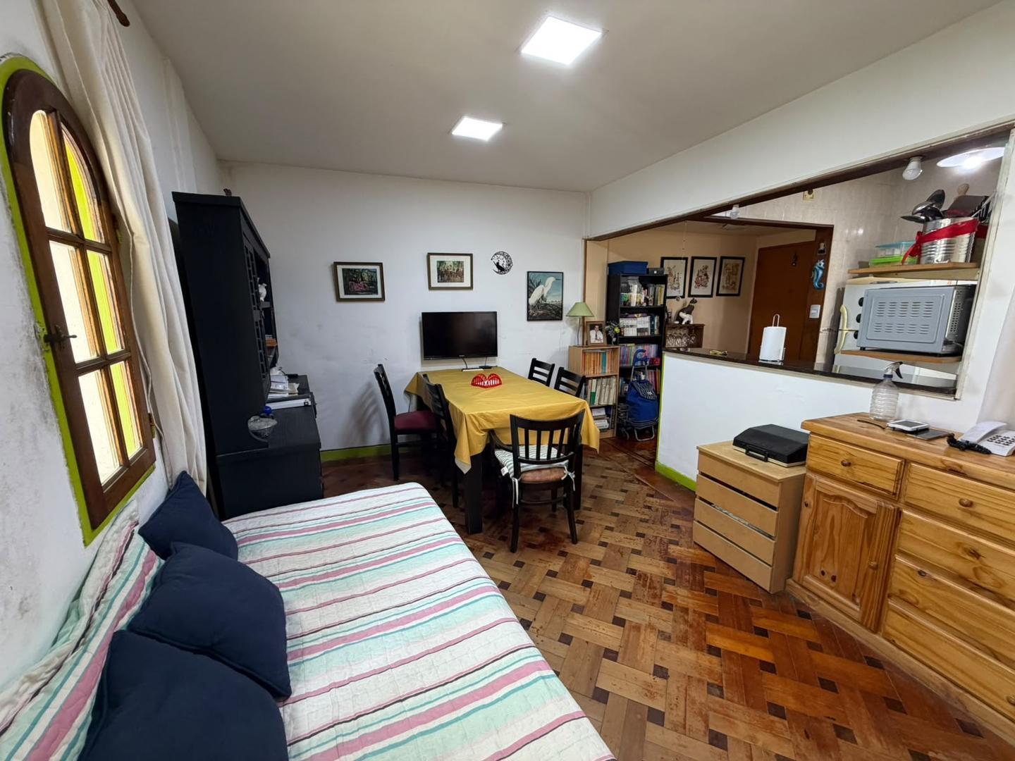 Foto de Departamento 2 ambientes muy luminoso - 2do piso x escalera, imagen 5