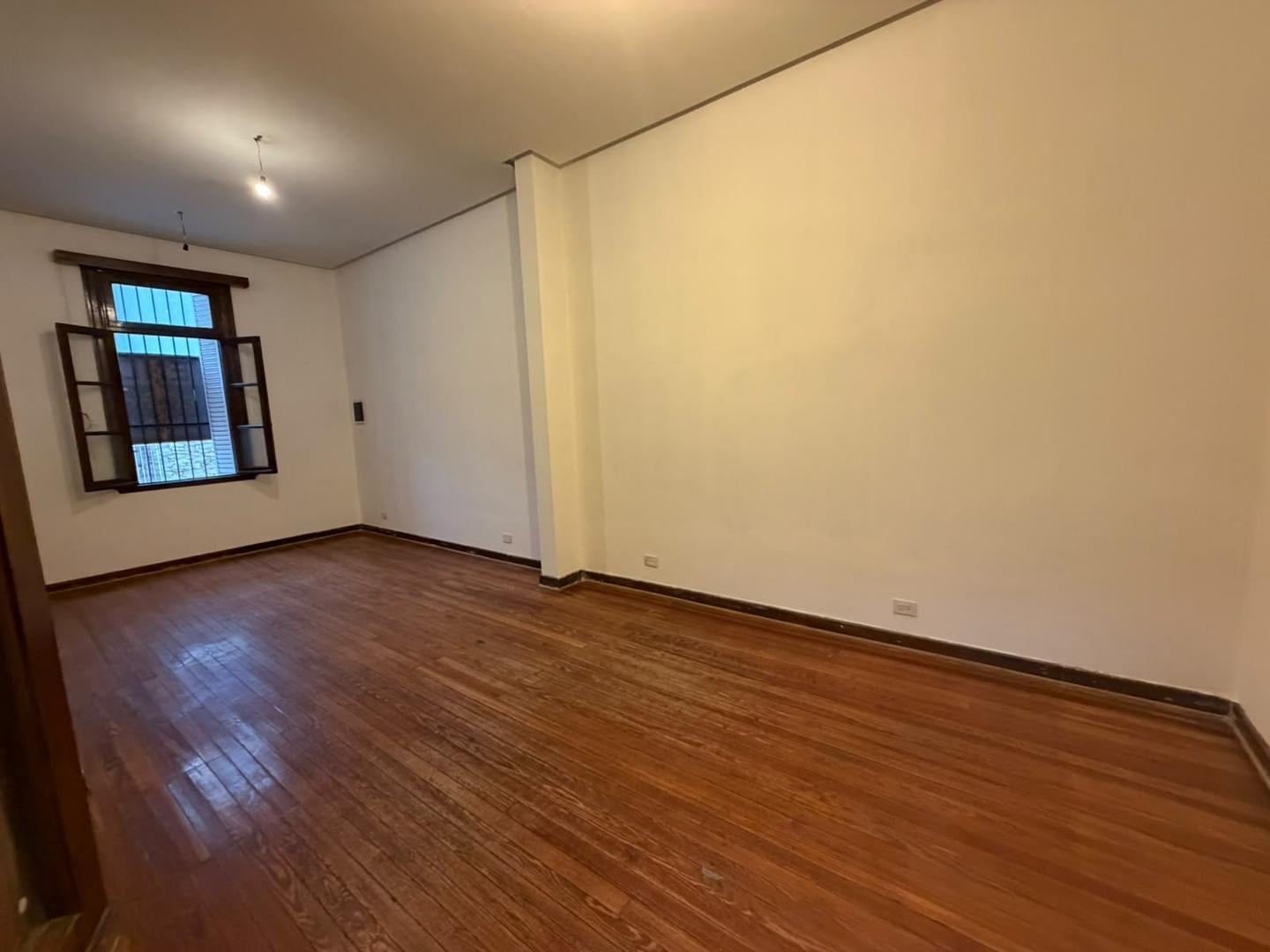 Foto de Casa en Venta 5 ambientes con terraza y patios, imagen 5