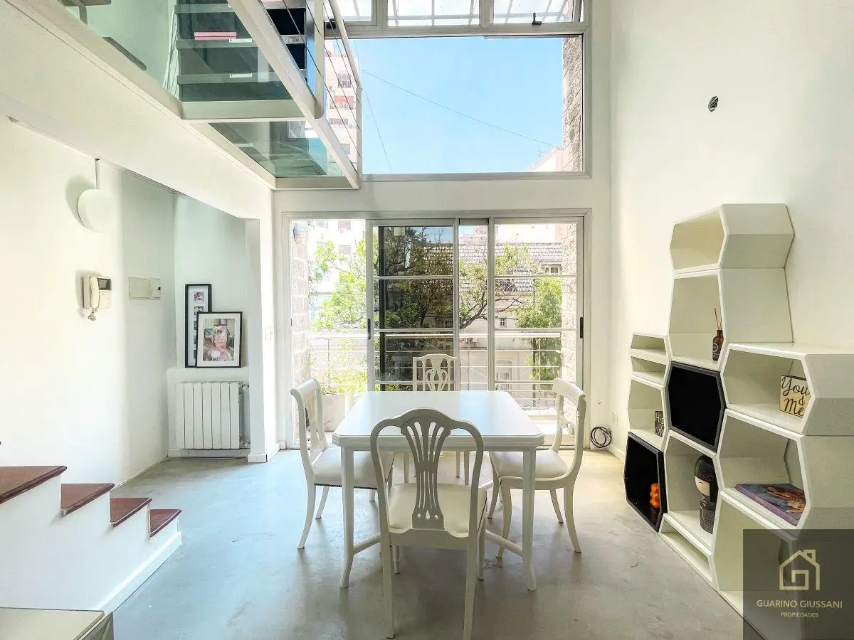 DUPLEX 2 AMBIENTES CON TERRAZA PROPIA, PRIMER PISO POR ESCALERA, MUY LUMINOSO!!! 1
