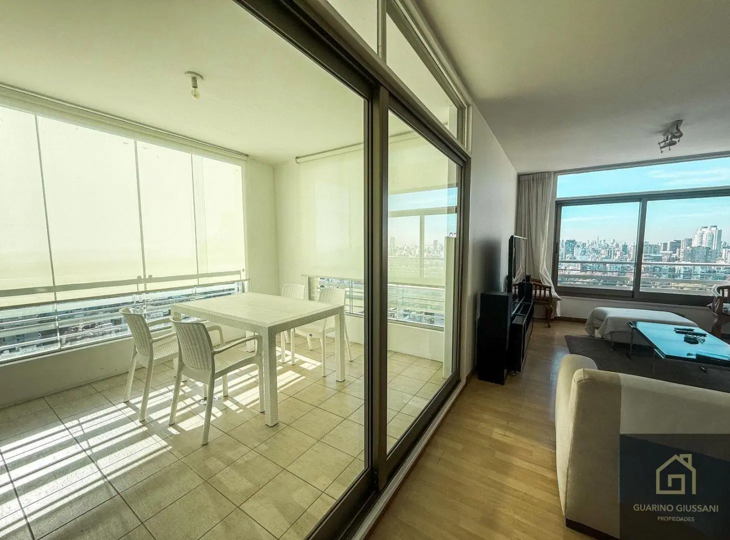 3 AMBIENTES EN TORRE QUARTIER ORO CON COCHERA, MUY LUMIMOSO, VISTA AL RIO 5