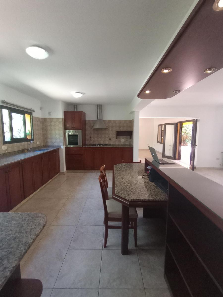 Casa en Venta en Bº Touring - Alta Gracia 1