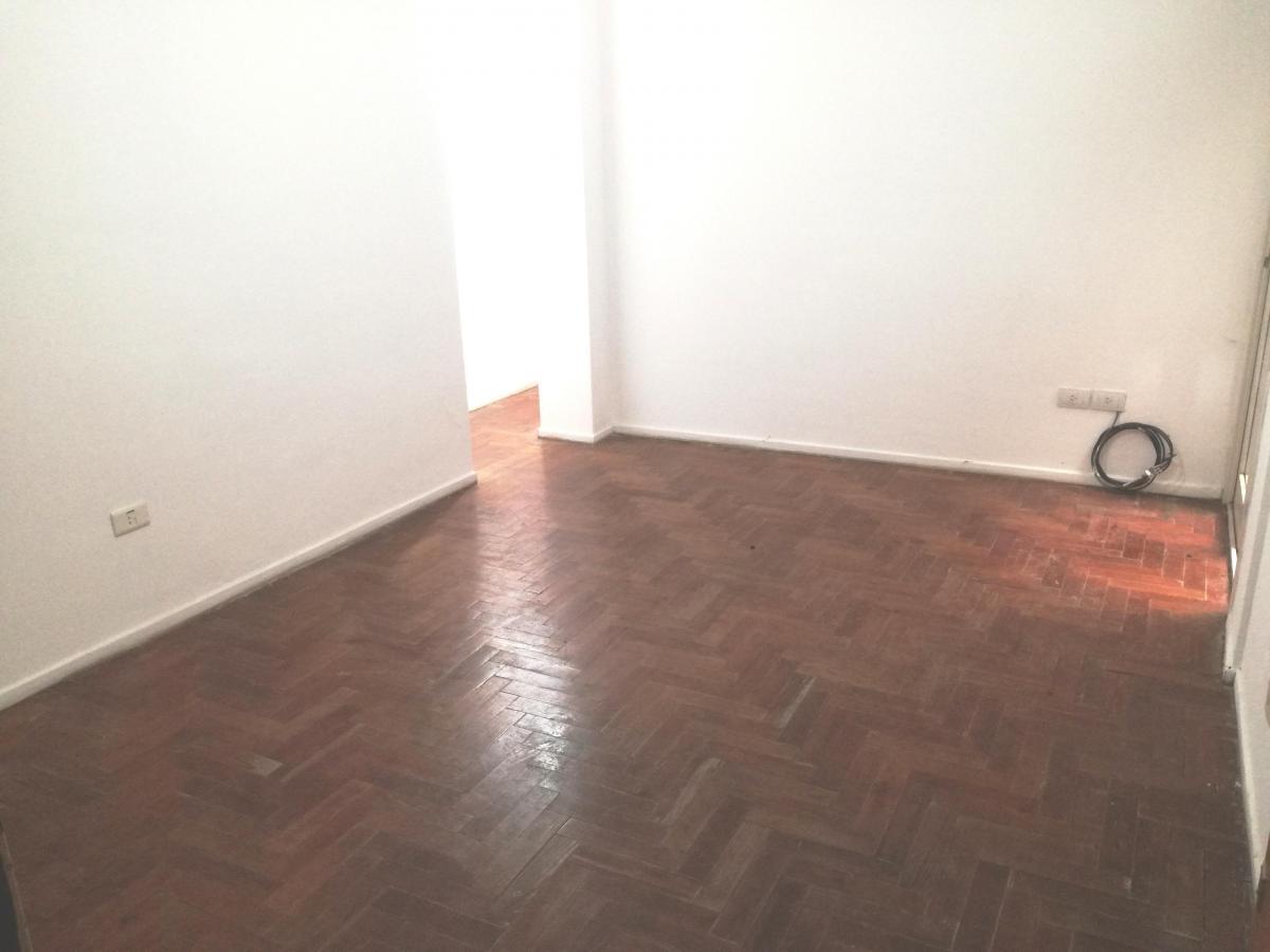 Venta Olivos Depto 2 Amb. a metros de Avda Maipú