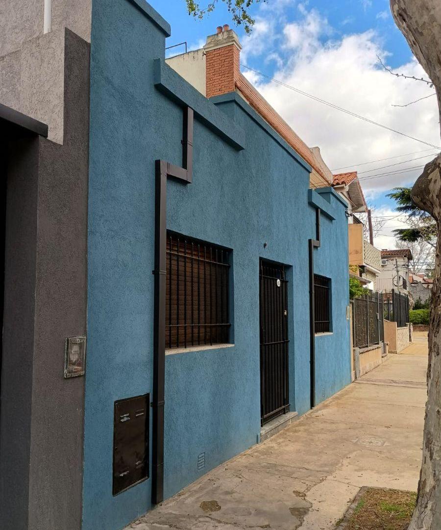 Foto de Casa de 225 m² con 4 dormitorios en venta en Olivos Felix de Amador 1974, imagen 1