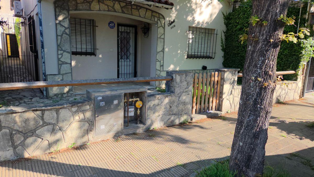 Foto de Casa tipo Chalet con una segunda vivienda al fondo en Olivos, imagen 4