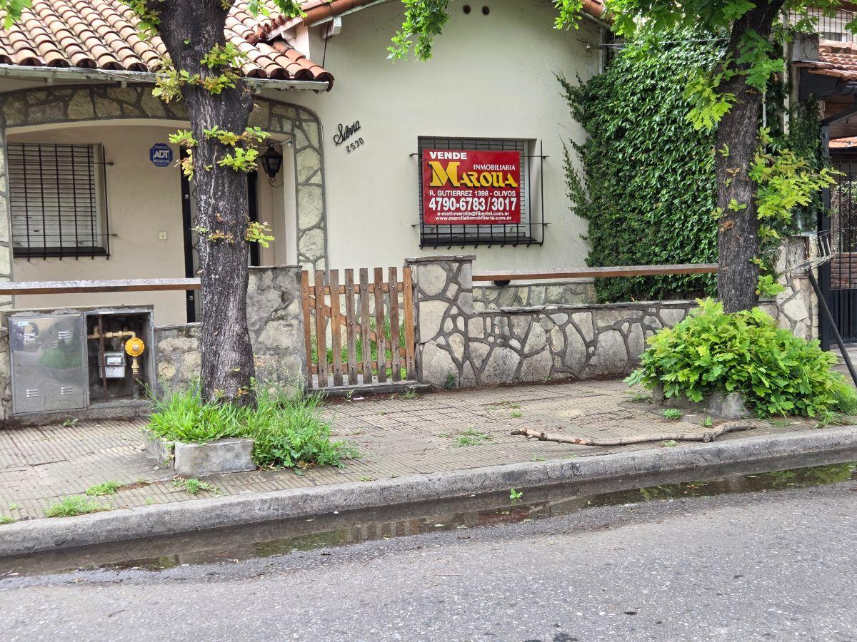 Foto de Casa tipo Chalet con una segunda vivienda al fondo en Olivos, imagen 4