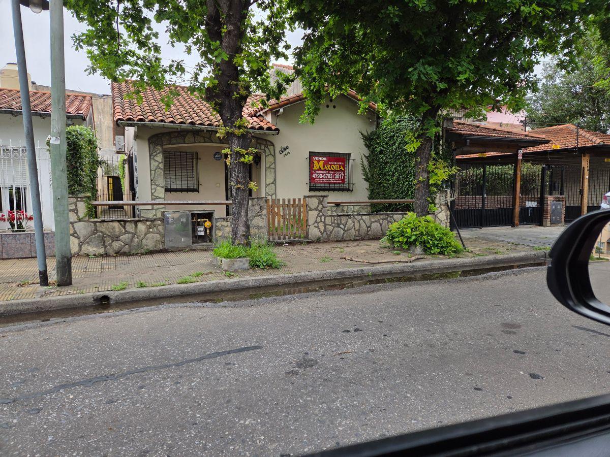Foto de Casa tipo Chalet con una segunda vivienda al fondo en Olivos, imagen 3