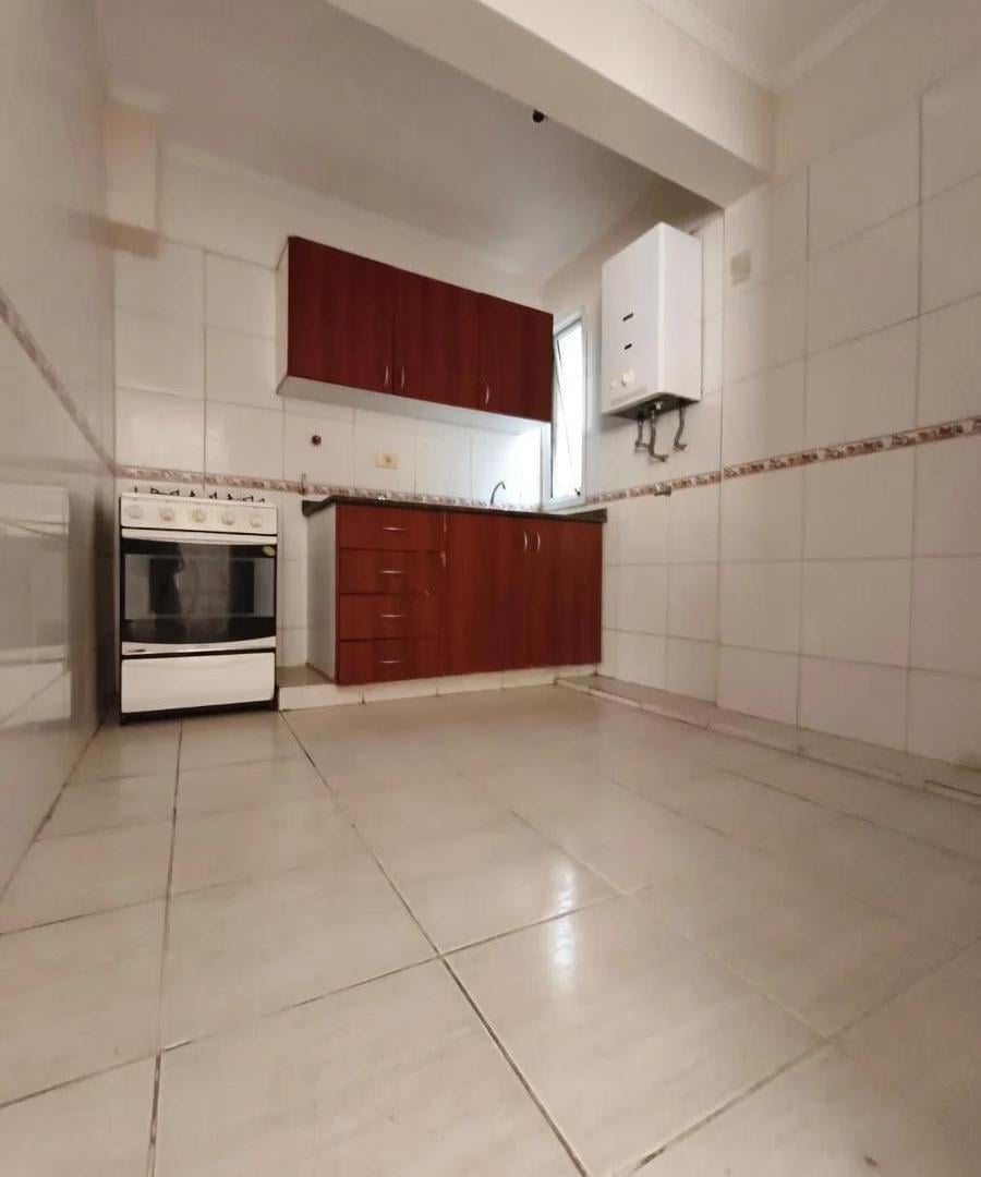 Foto de Z Tribunal en Alquiler - Bien Amplio - 2 Dormitorios - 2 Baños - Living, imagen 3