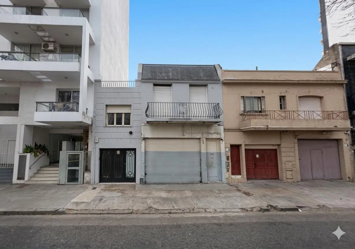 Gran Casa disponible sobre Av. Juan B. Justo!!! 4