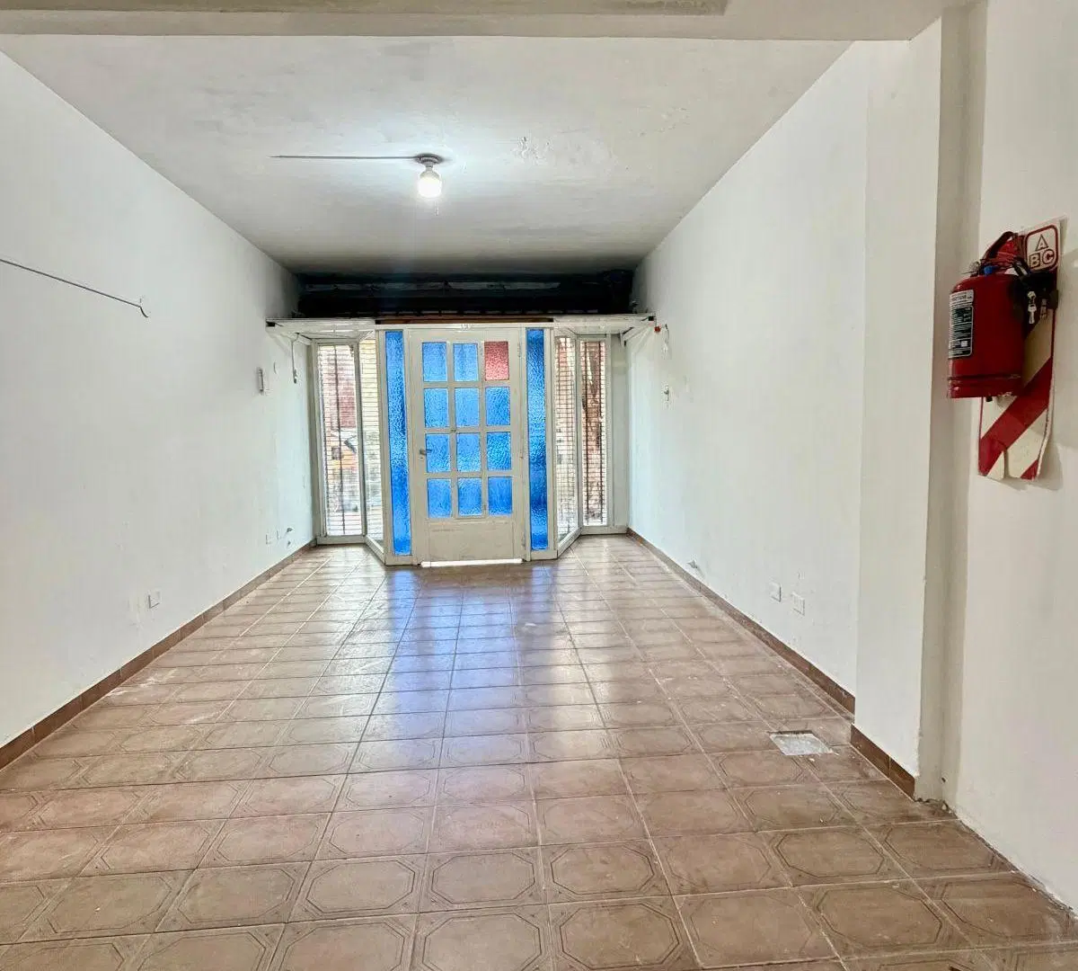 Ubicación Estratégica! - Excelente Local Comercial doble vidriera - 32m2 - Mataderos 4
